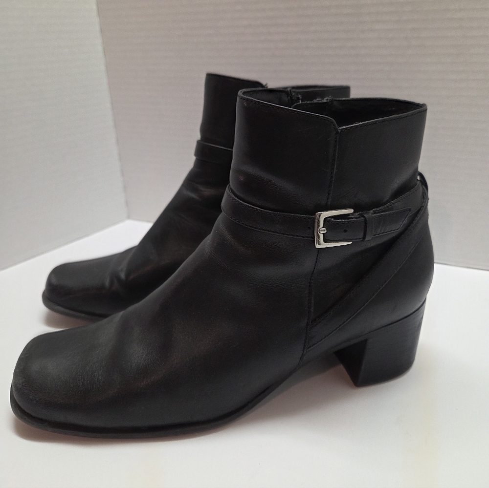 Predictions Black Leather Square Toe Ankle Boots Womens Size 9